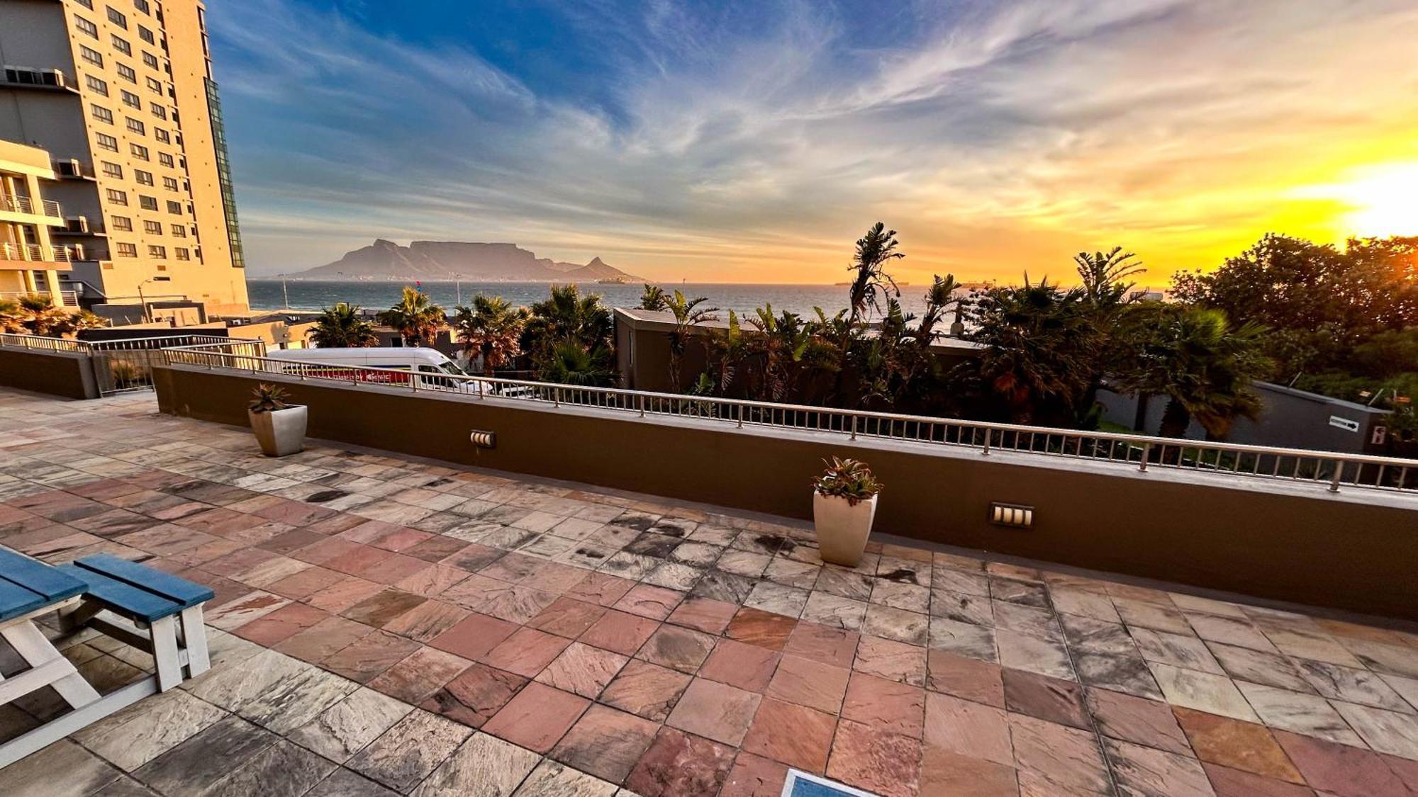 Heaven On Earth - Blouberg Beachfront Self-Catering Apartment Bloubergstrand Exterior photo